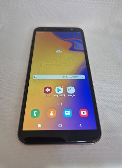 갤럭시 J4+