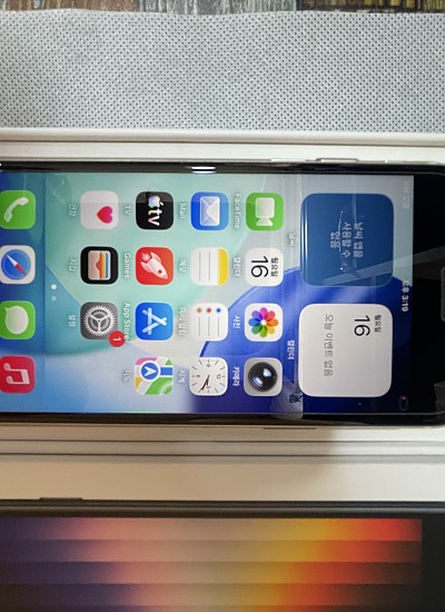 아이폰 SE3 64G